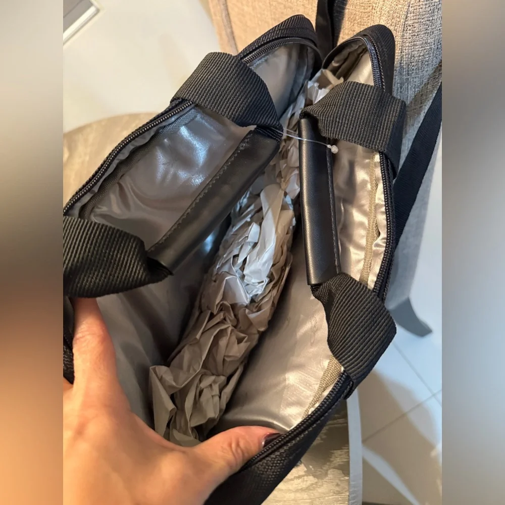 California Pak Black shoulder bag.